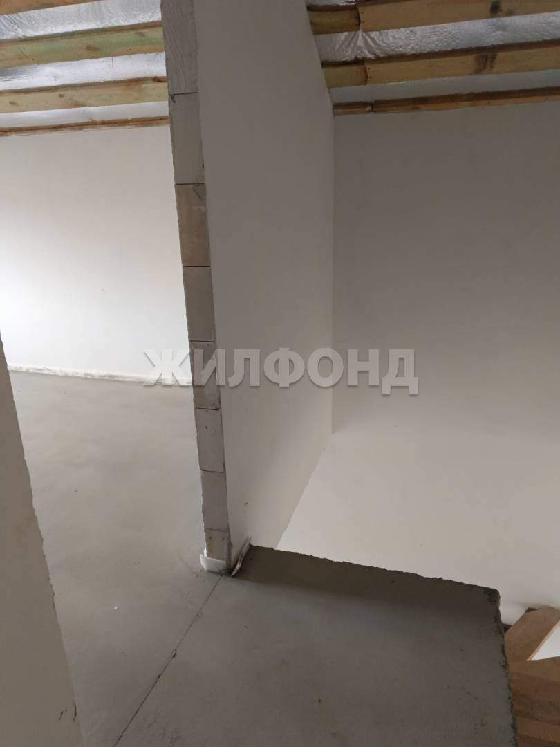 Продам земельный участок 785 м.кв.