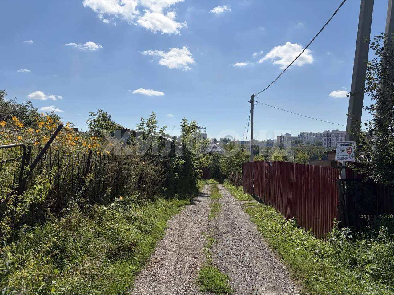 Продам земельный участок 550 м.кв.