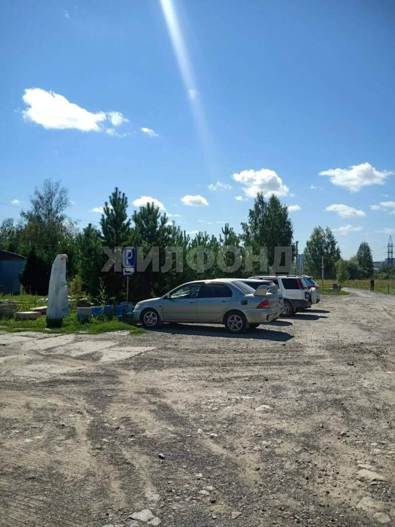 Продам земельный участок 800 м.кв.