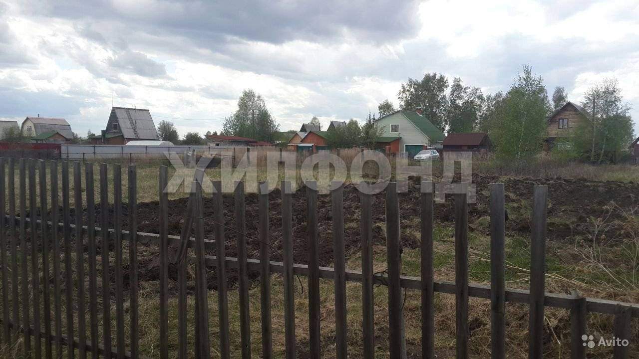 Продам земельный участок 600 м.кв.