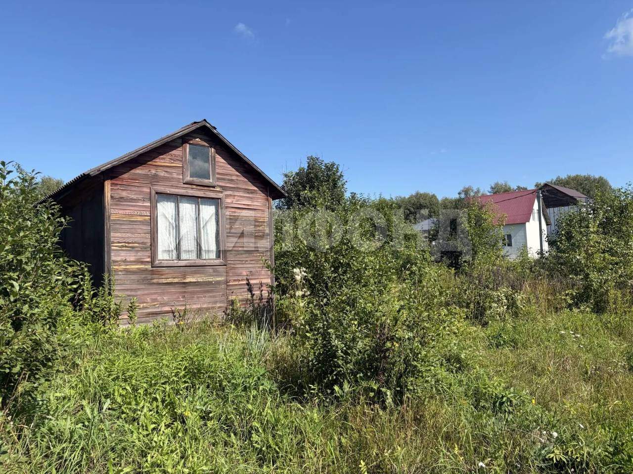 Продам земельный участок 550 м.кв.