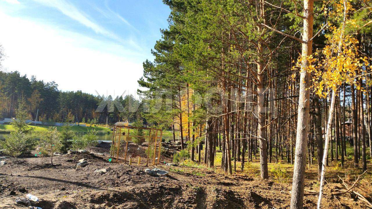 Продам земельный участок 1500 м.кв.