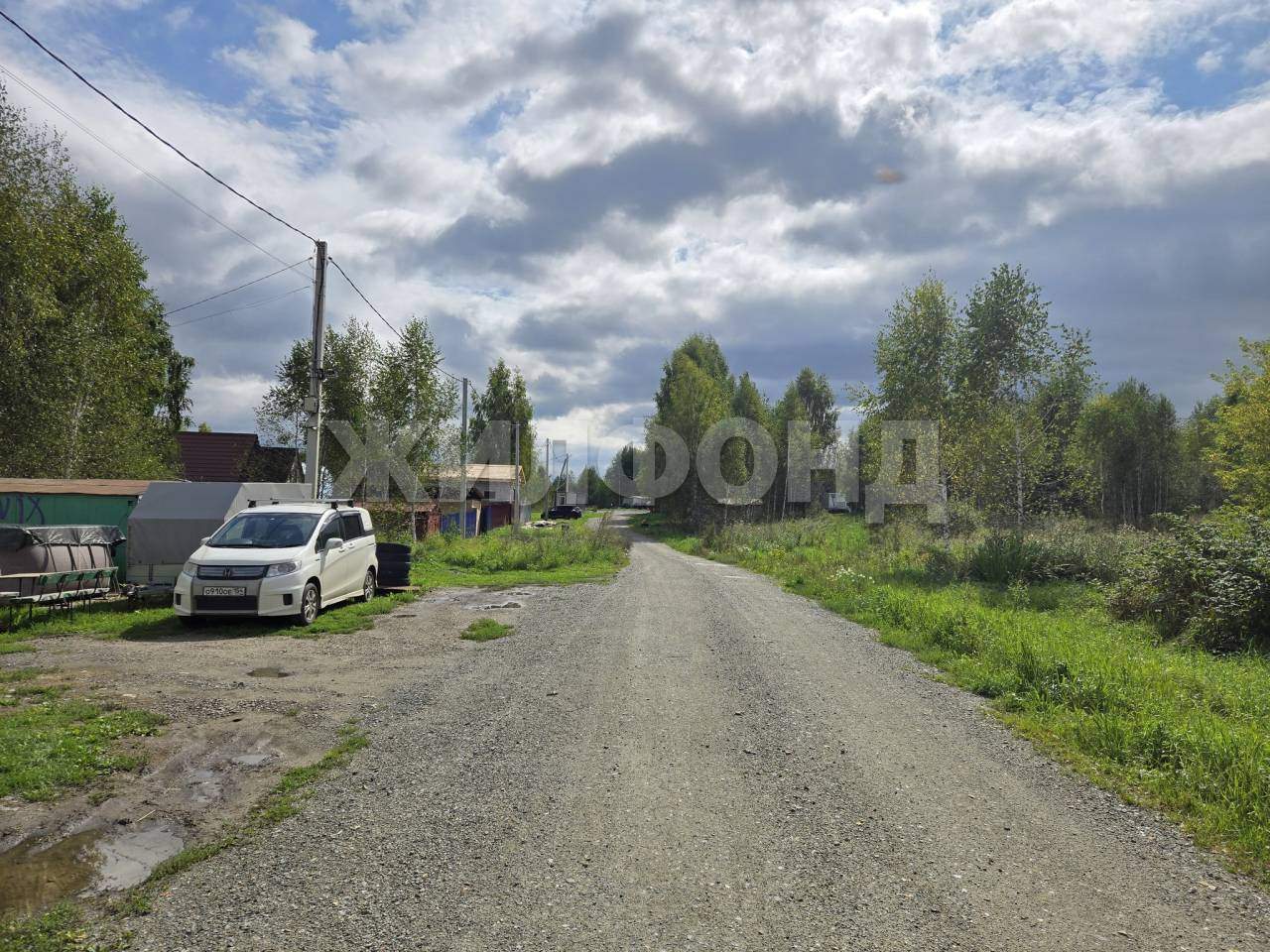 Продам земельный участок 600 м.кв.