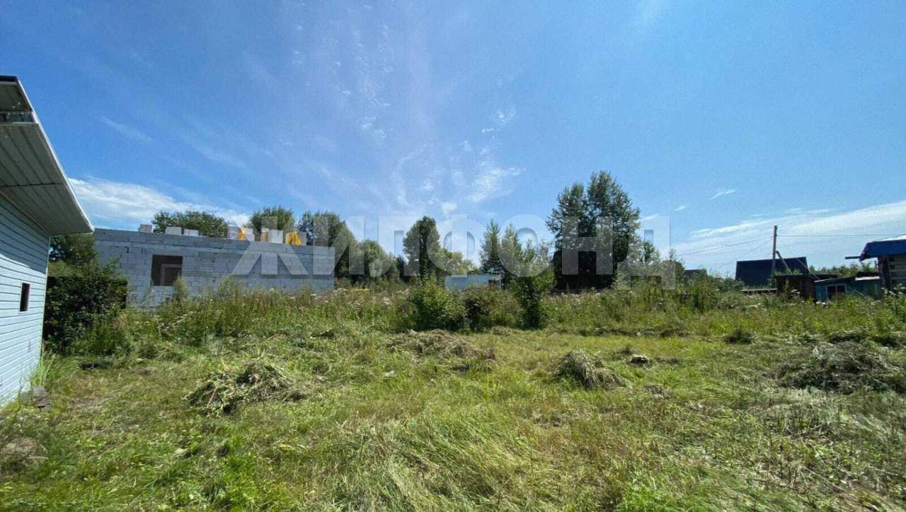 Продам земельный участок 750 м.кв.