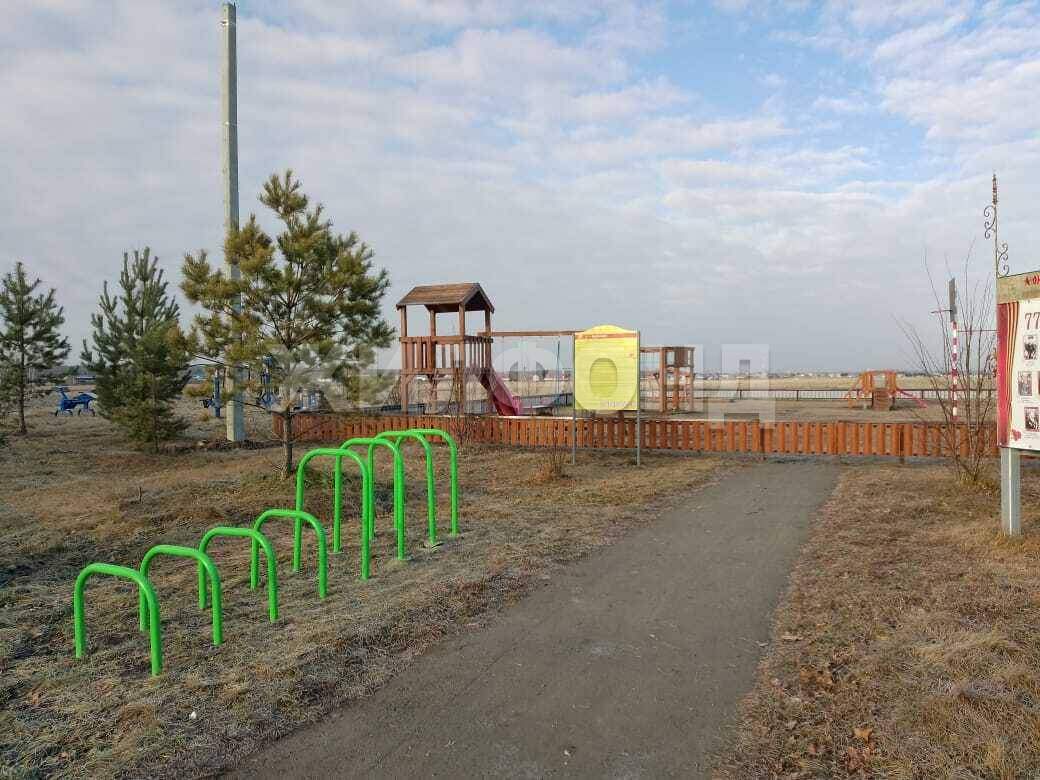 Продам земельный участок 930 м.кв.