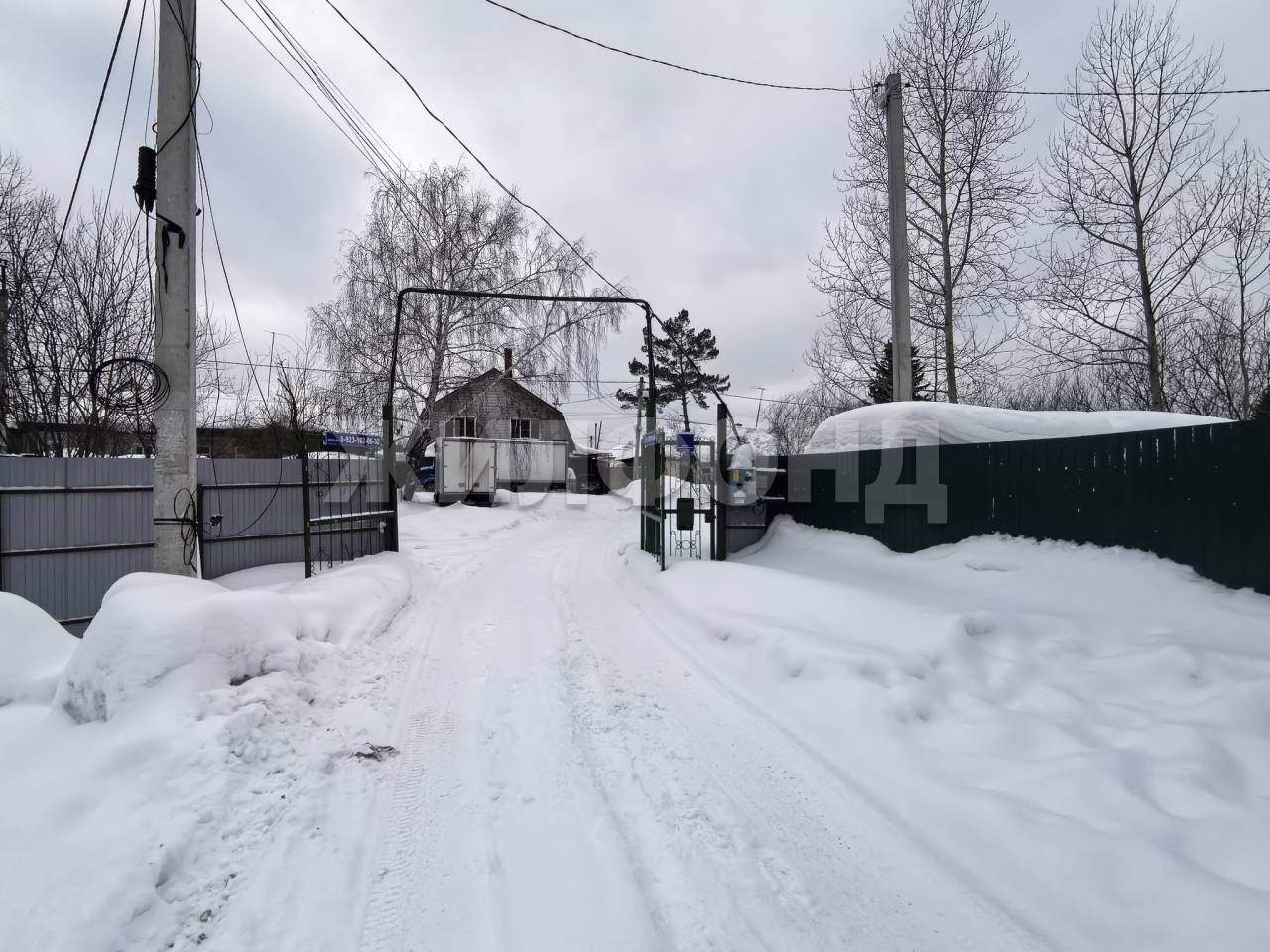 Продам земельный участок 800 м.кв.