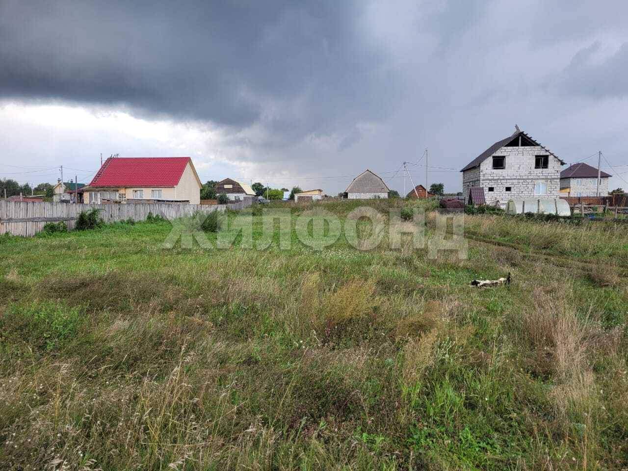 Продам земельный участок 1500 м.кв.