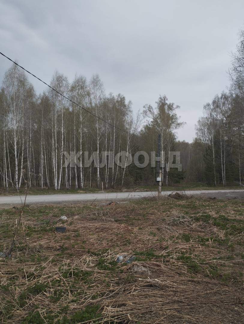 Продам земельный участок 800 м.кв.