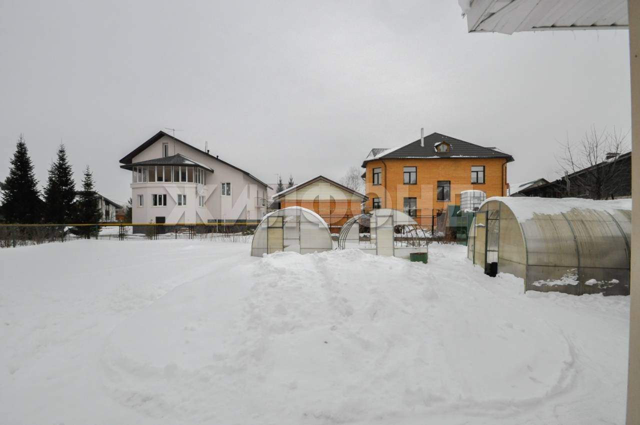 Продам земельный участок 750 м.кв.