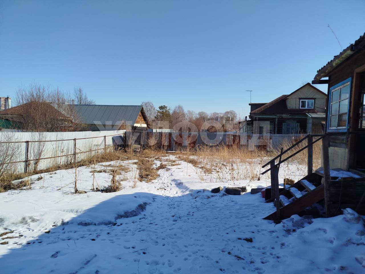Продам земельный участок 567 м.кв.