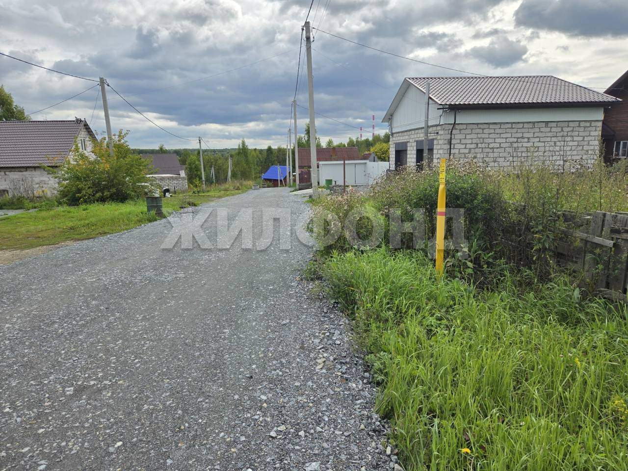 Продам земельный участок 600 м.кв.