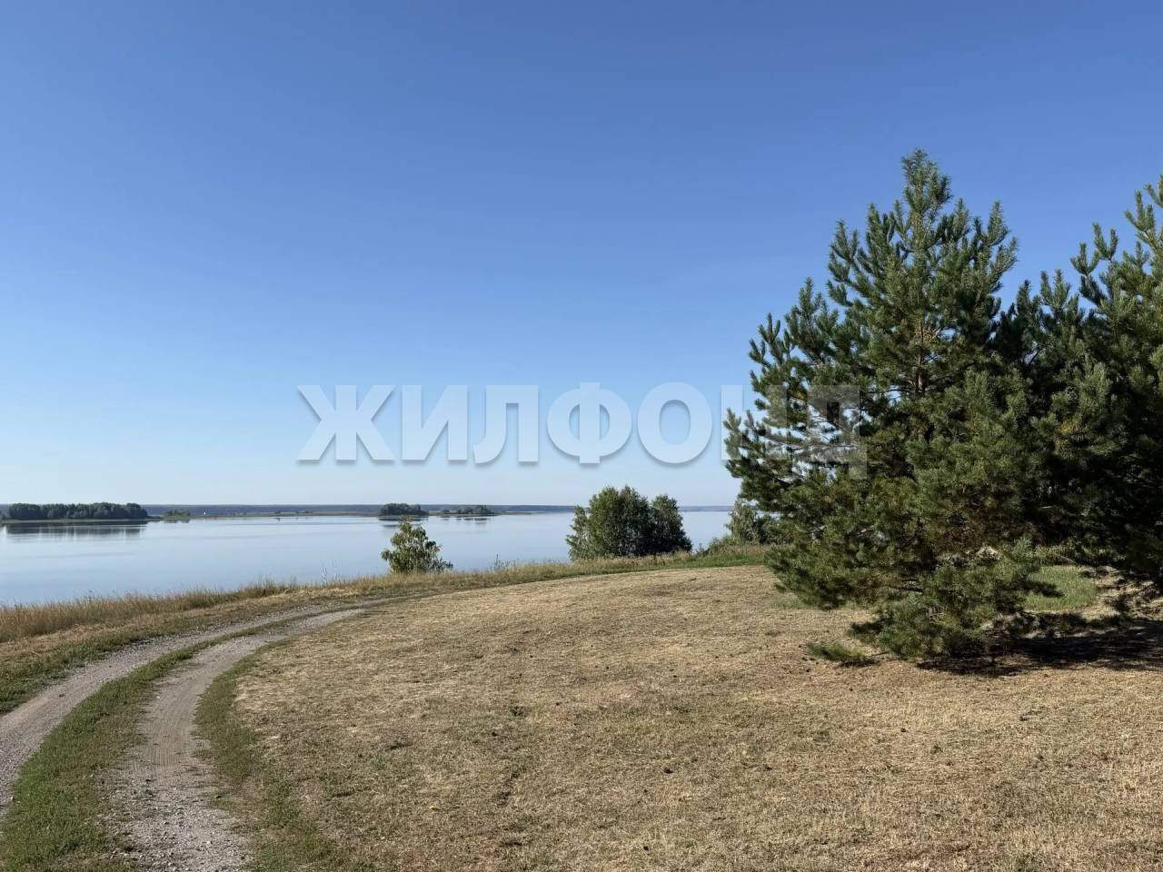 Продам земельный участок 1199 м.кв.
