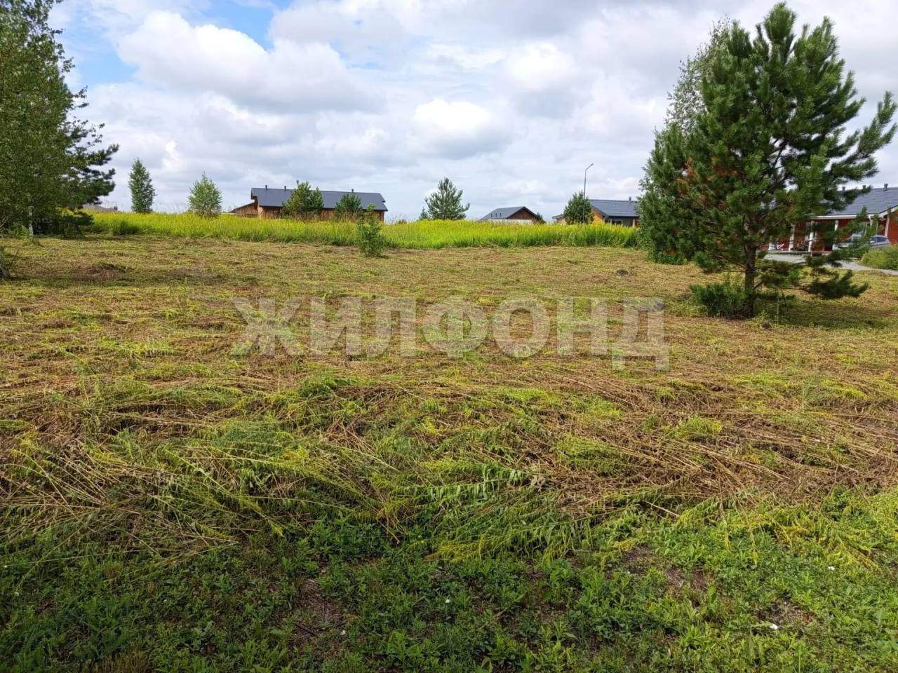 Продам земельный участок 900 м.кв.