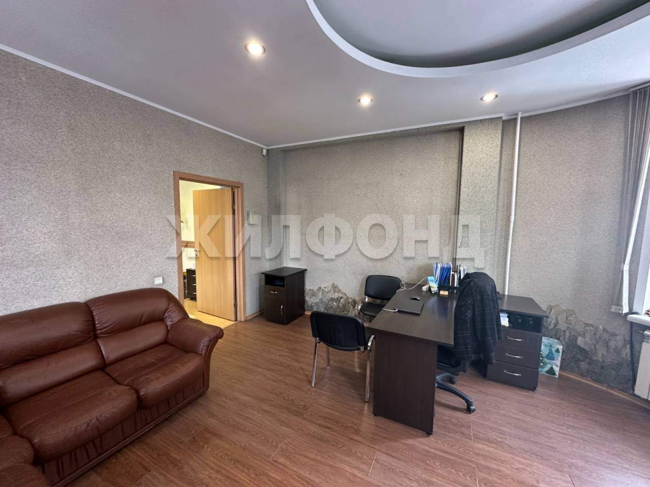 Продам офис 210 м.кв.