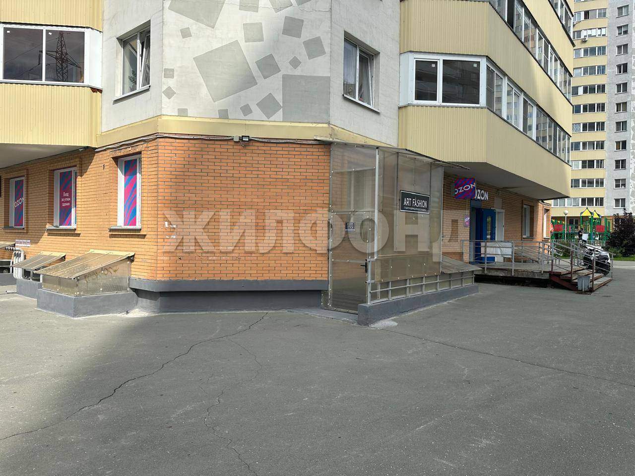 Продам магазин 127 м.кв.