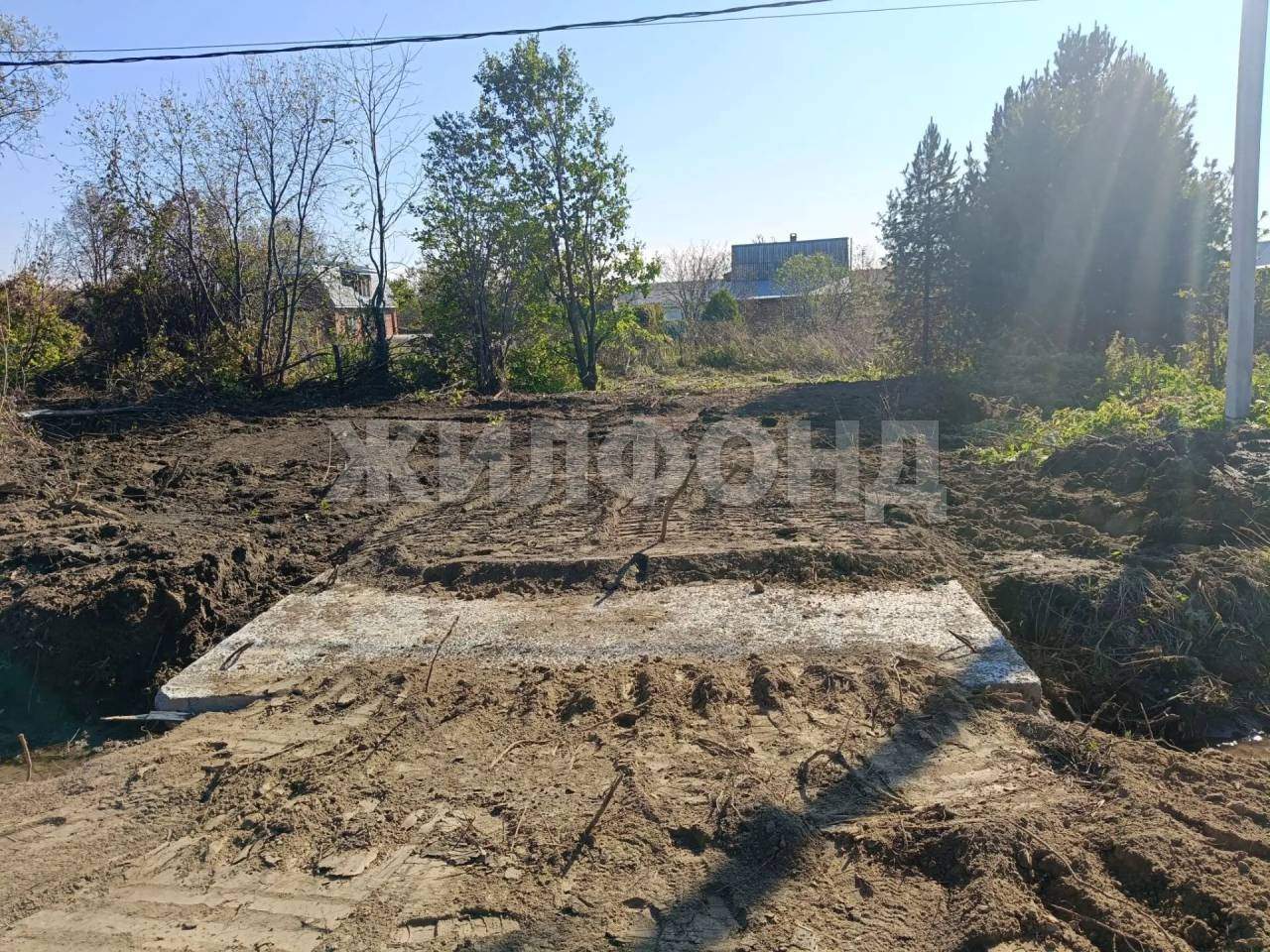 Продам земельный участок 700 м.кв.