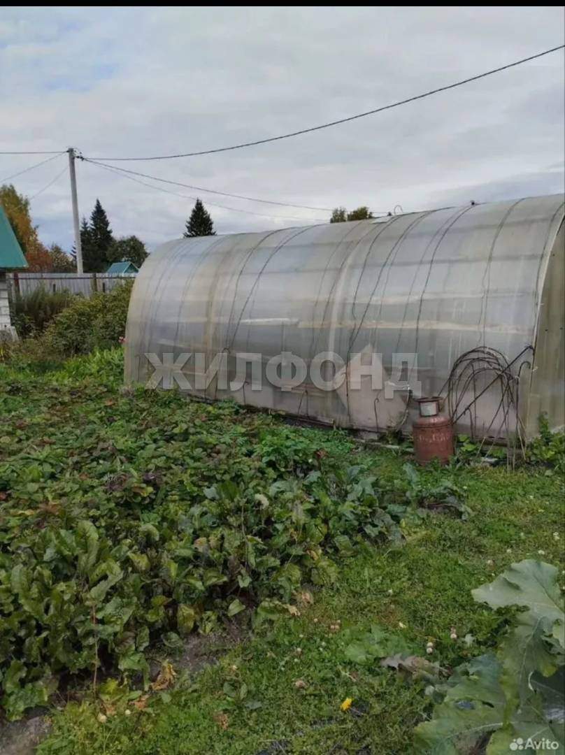 Продам земельный участок 600 м.кв.