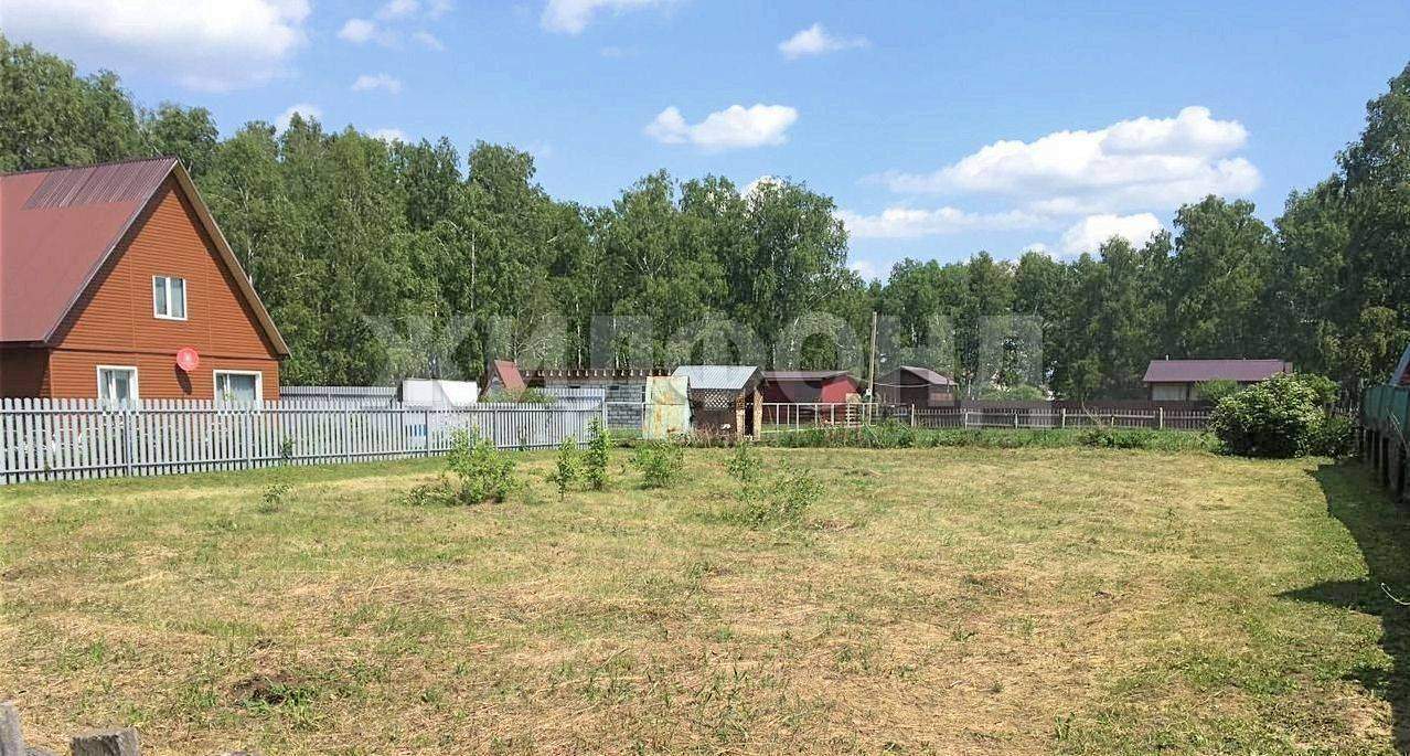 Продам земельный участок 721 м.кв.