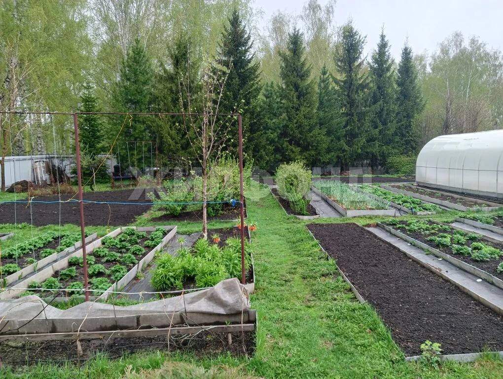 Продам земельный участок 900 м.кв.