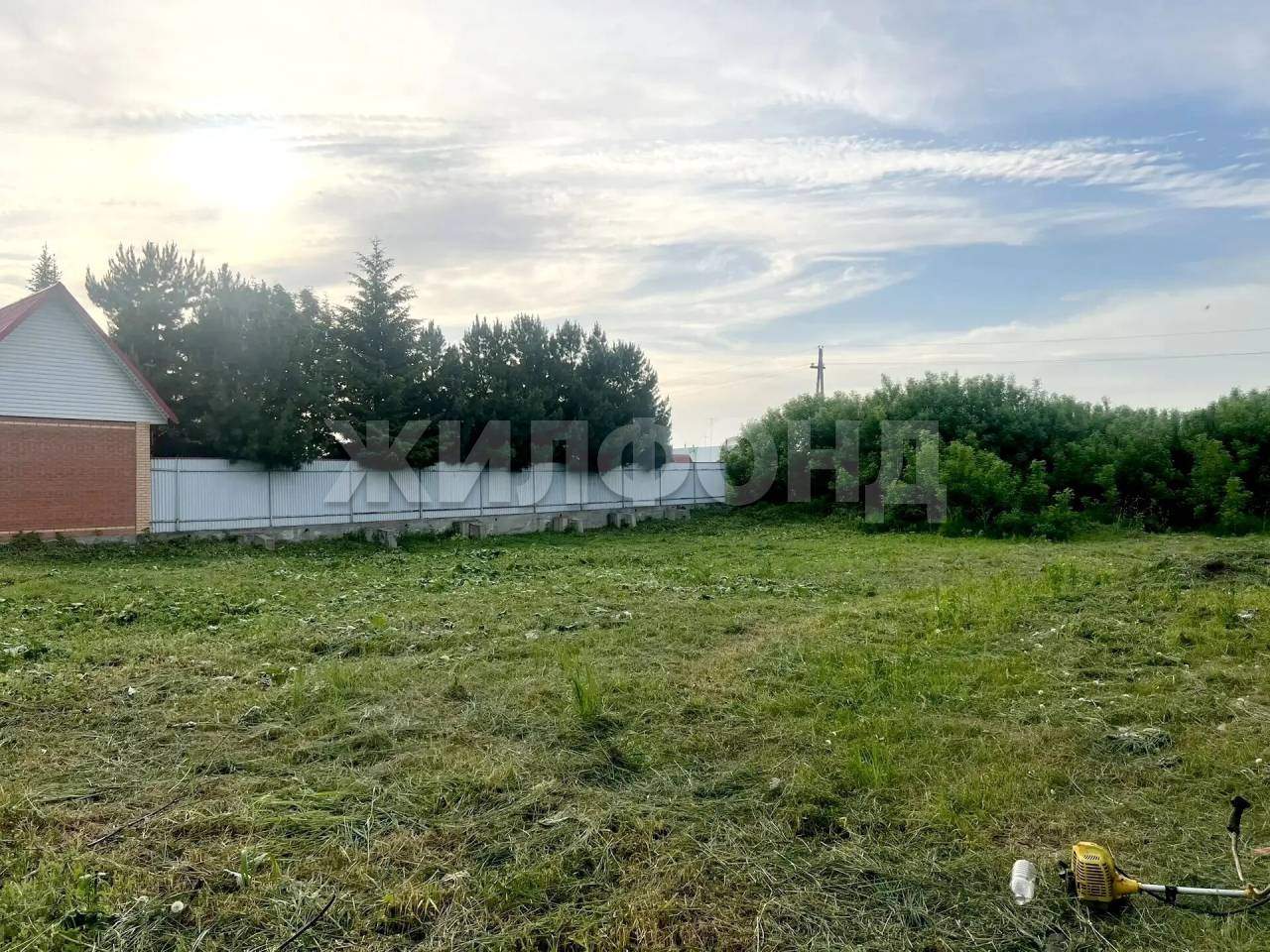 Продам земельный участок 1084 м.кв.