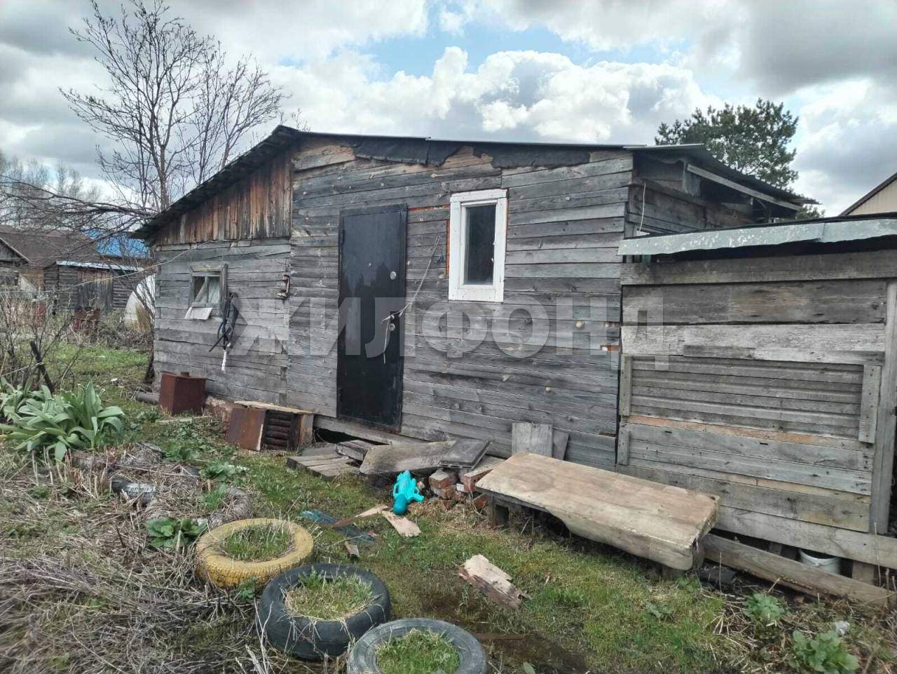Продам земельный участок 700 м.кв.