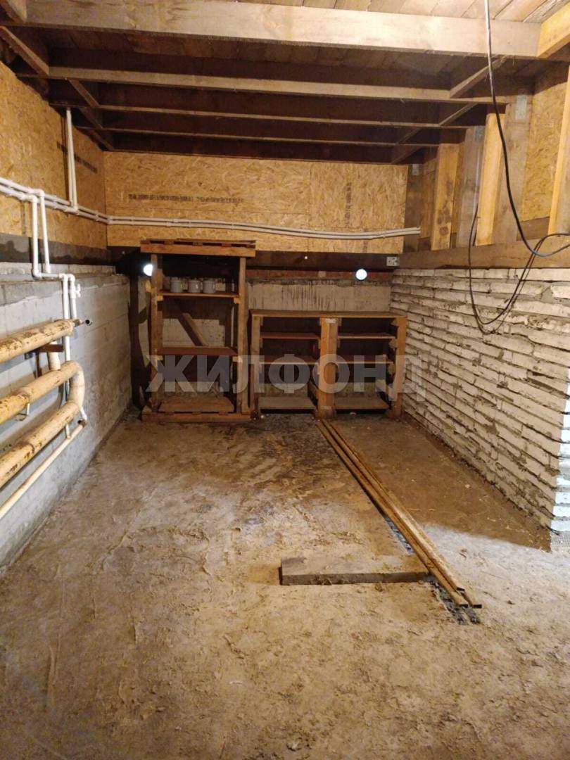 Продам земельный участок 1000 м.кв.