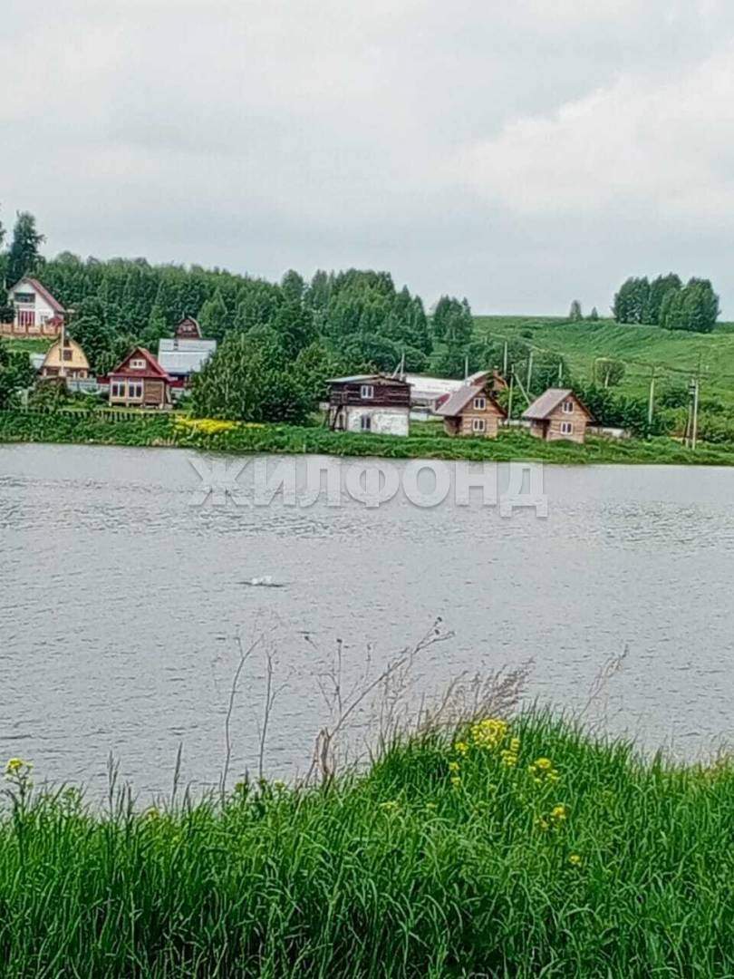 Продам земельный участок 1000 м.кв.
