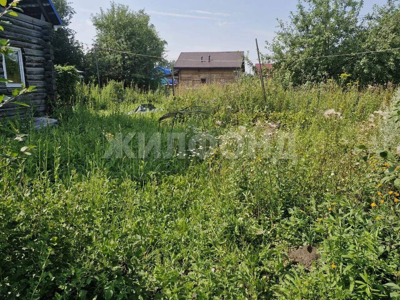 Продам земельный участок 600 м.кв.