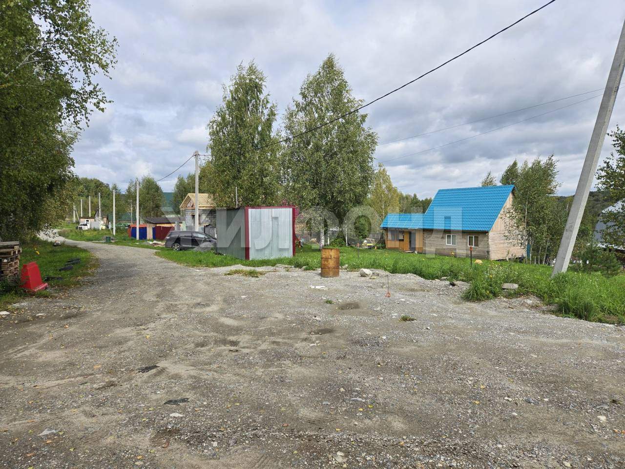Продам земельный участок 600 м.кв.