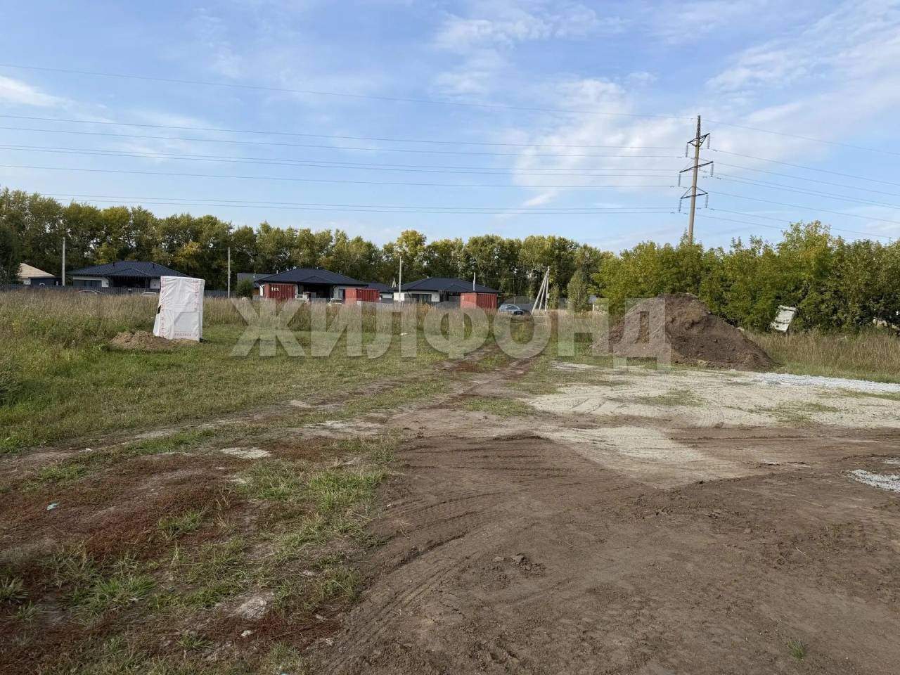 Продам земельный участок 2000 м.кв.