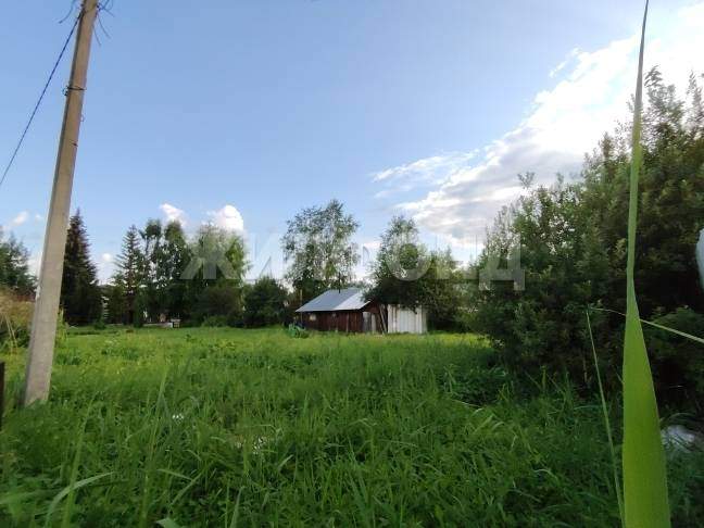 Продам земельный участок 1300 м.кв.
