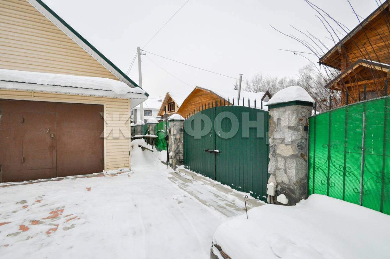 Продам земельный участок 750 м.кв.