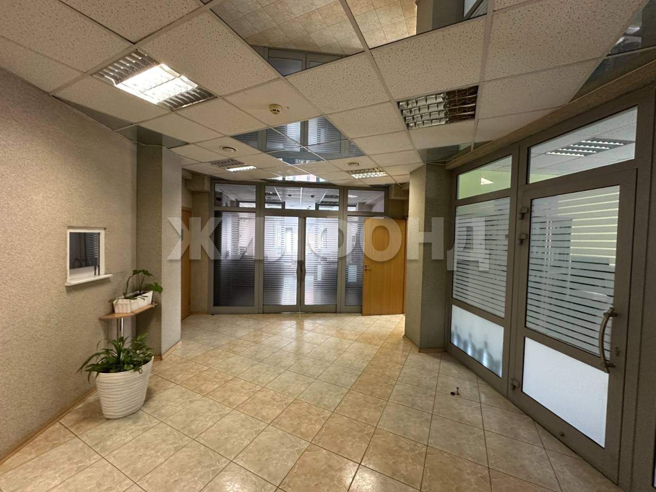 Продам офис 210 м.кв.