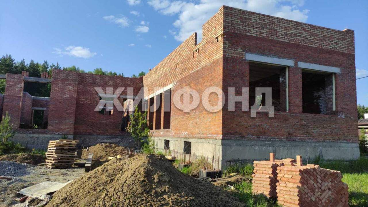 Продам земельный участок 3300 м.кв.