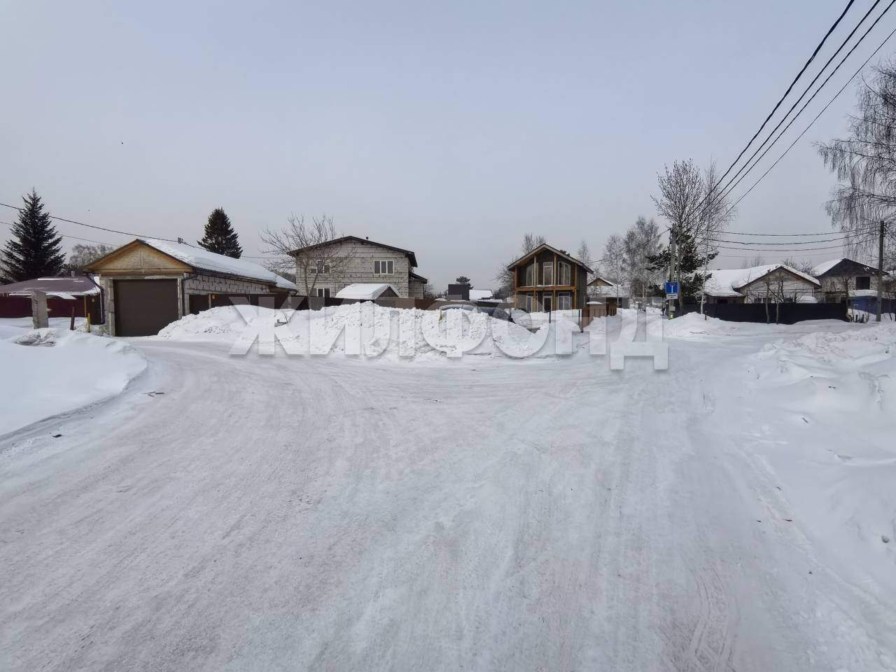 Продам земельный участок 578 м.кв.