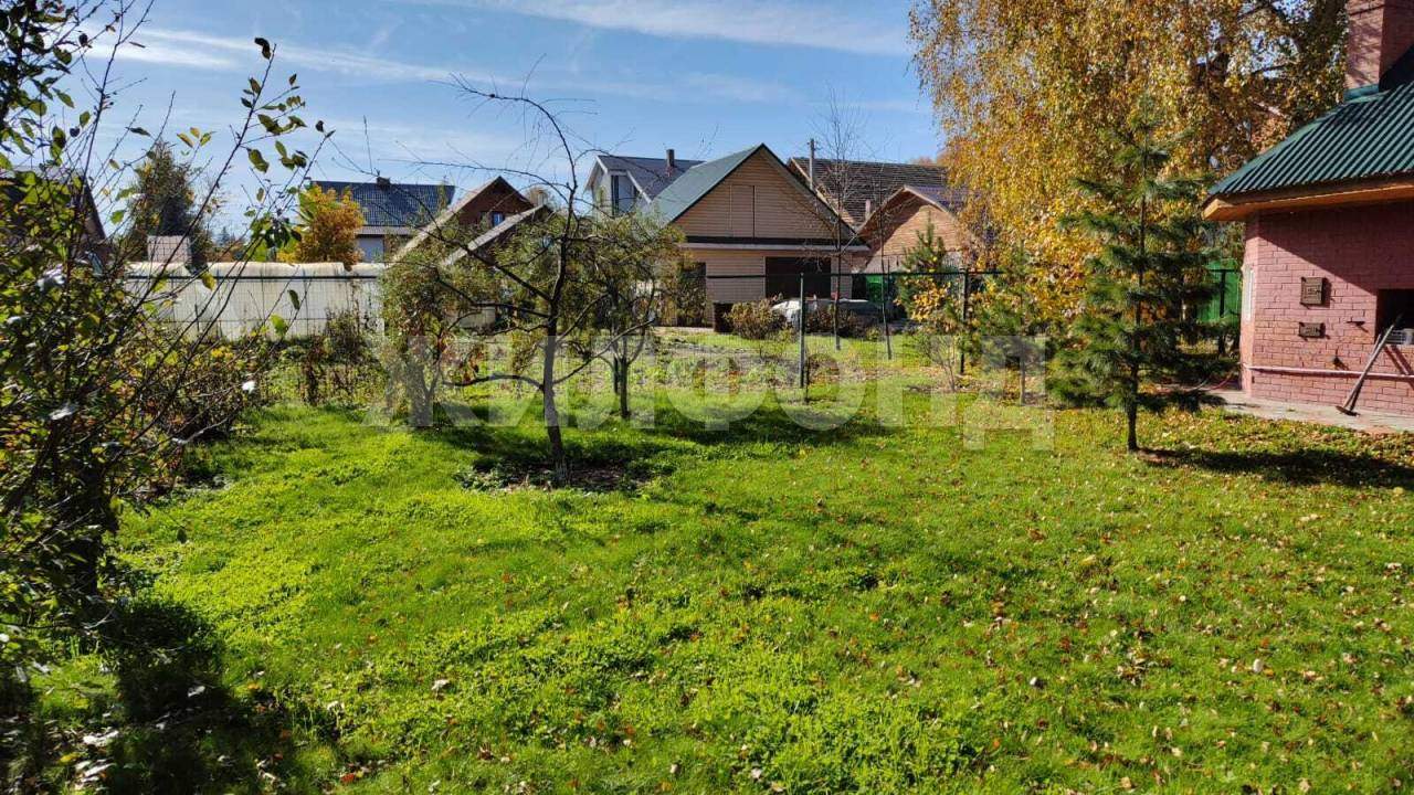 Продам земельный участок 750 м.кв.