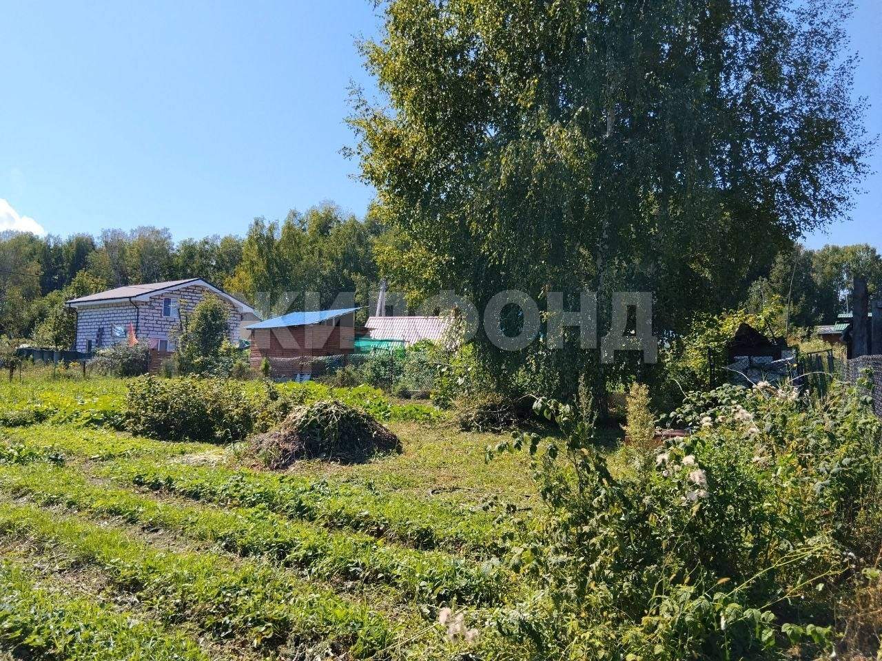 Продам земельный участок 600 м.кв.