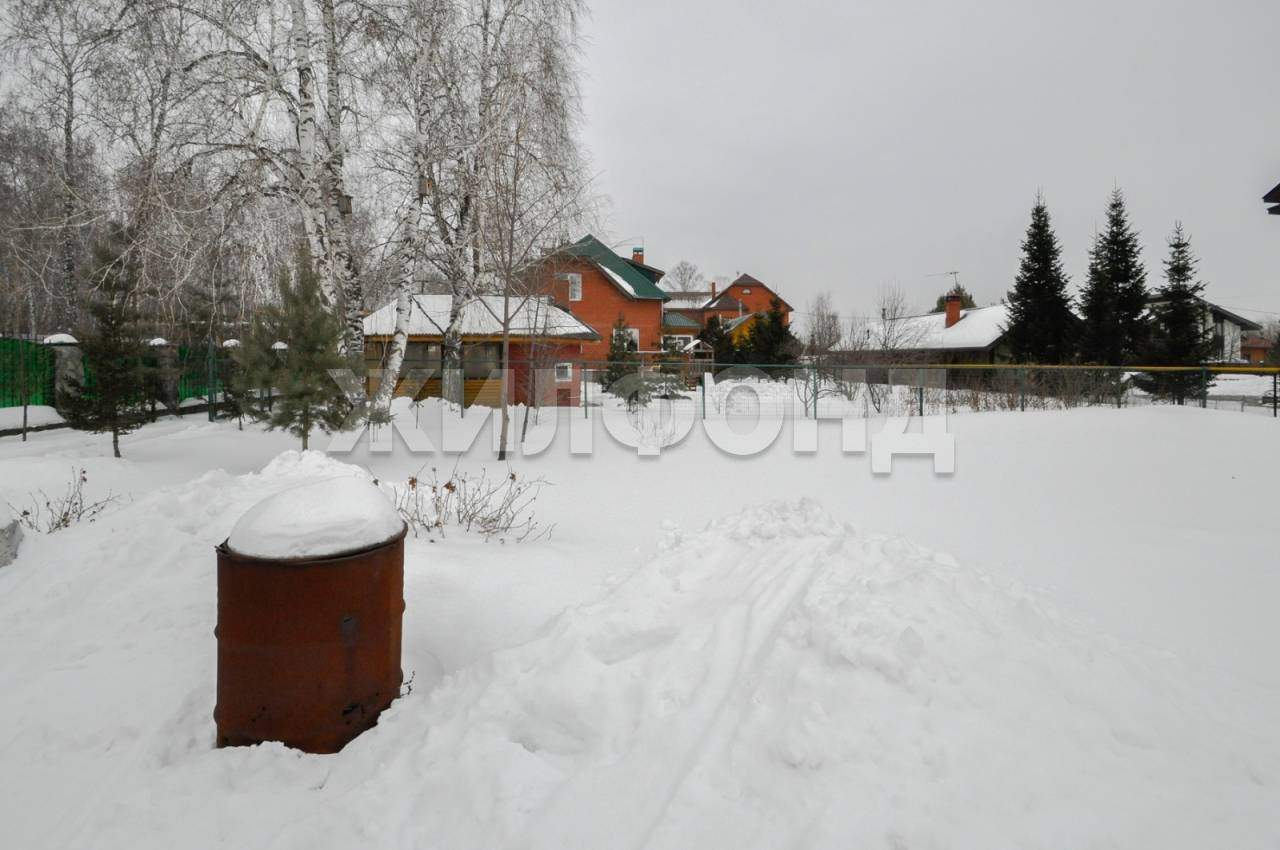 Продам земельный участок 750 м.кв.