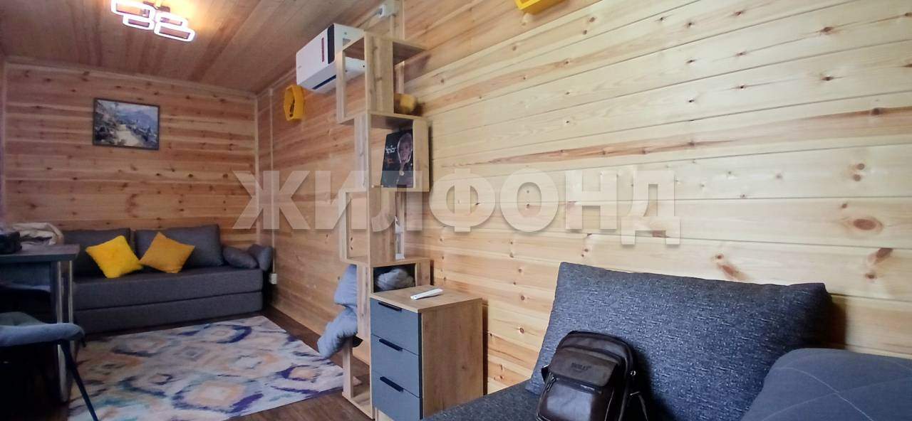 Продам земельный участок 700 м.кв.