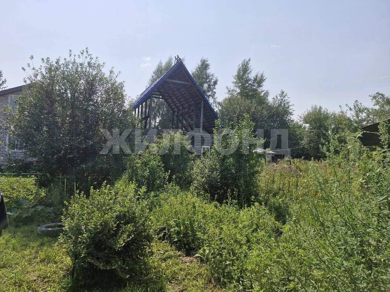 Продам земельный участок 600 м.кв.