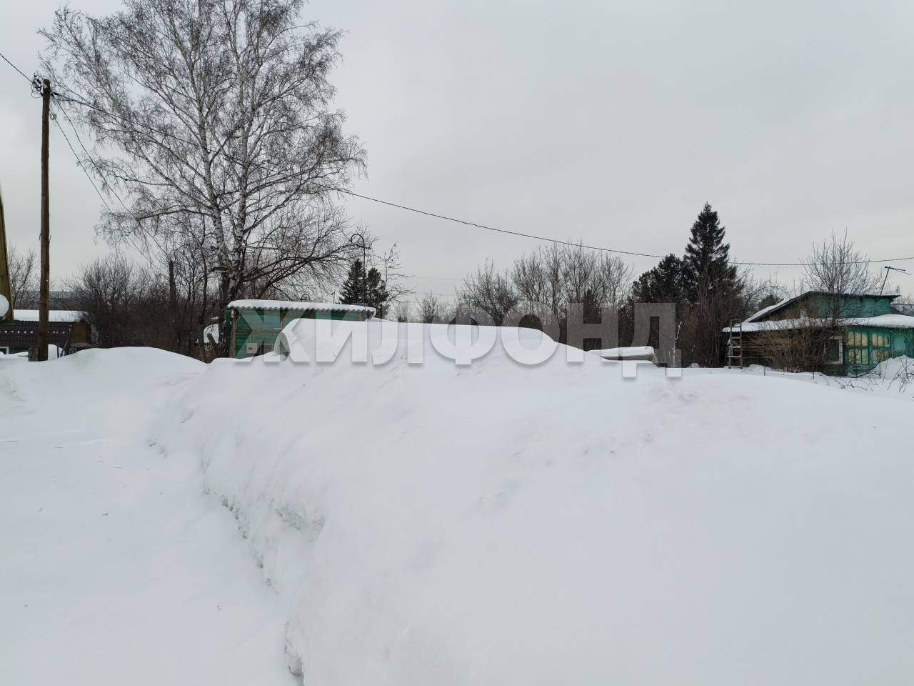 Продам земельный участок 800 м.кв.