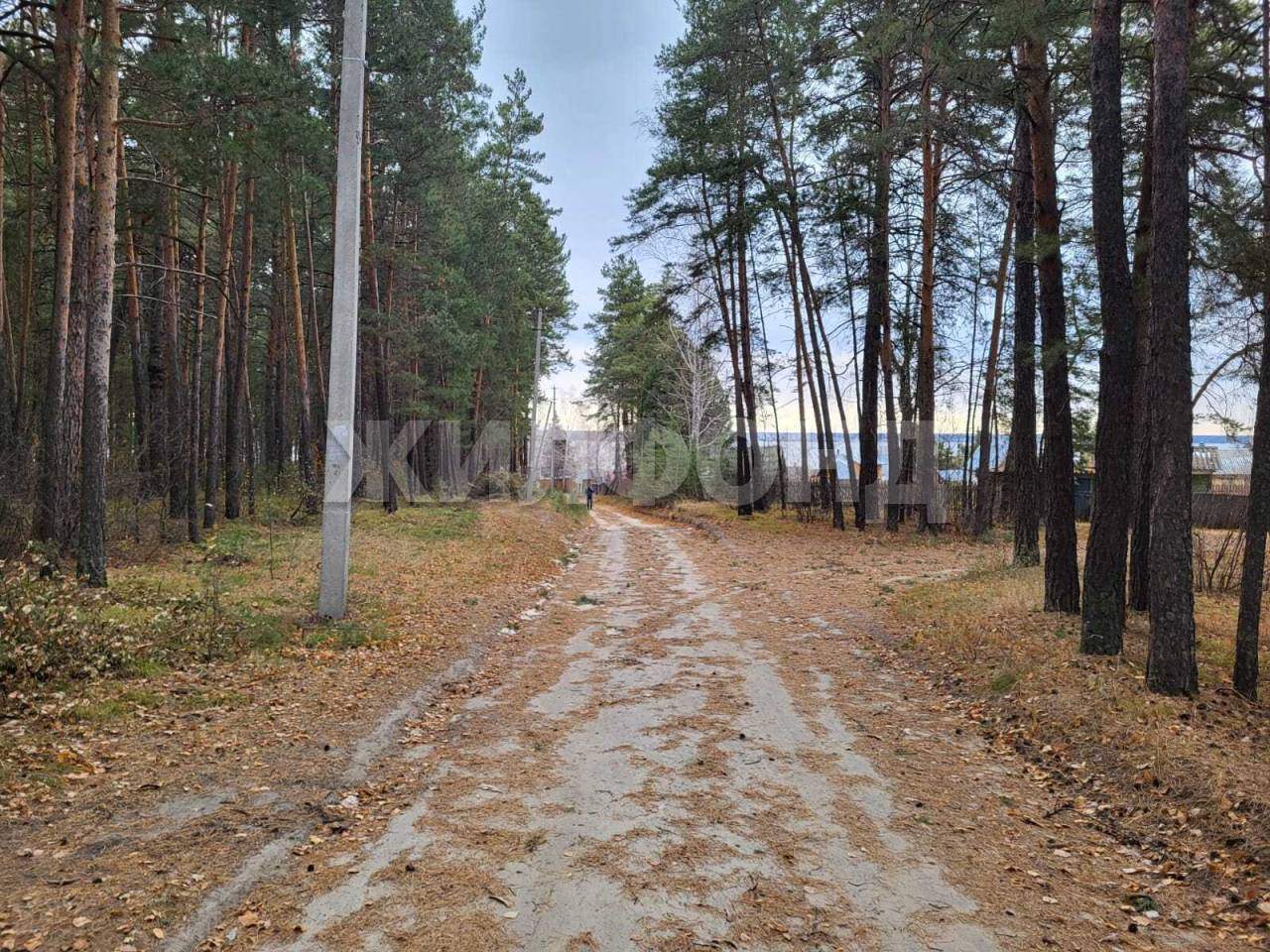 Продам земельный участок 1000 м.кв.