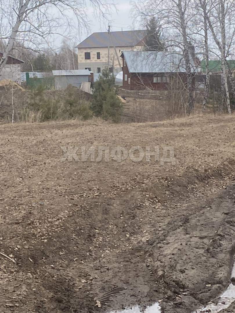 Продам земельный участок 1000 м.кв.