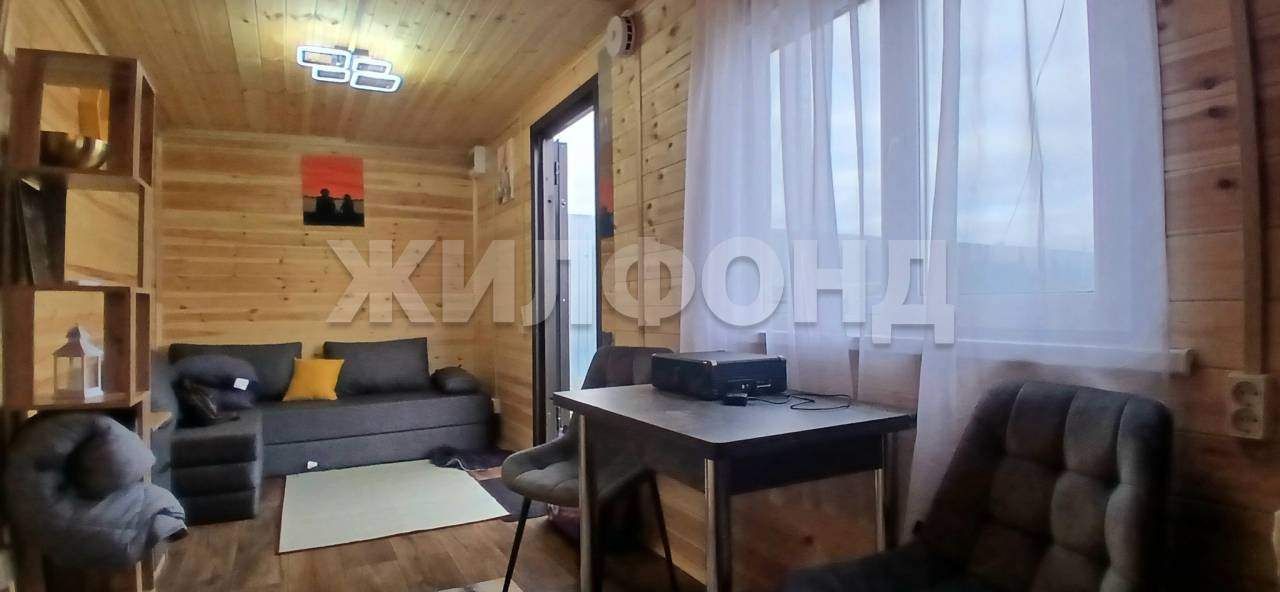 Продам земельный участок 700 м.кв.
