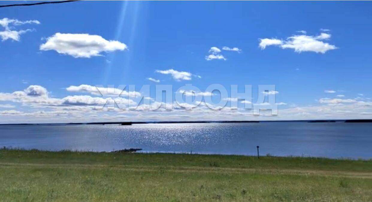 Продам земельный участок 1000 м.кв.