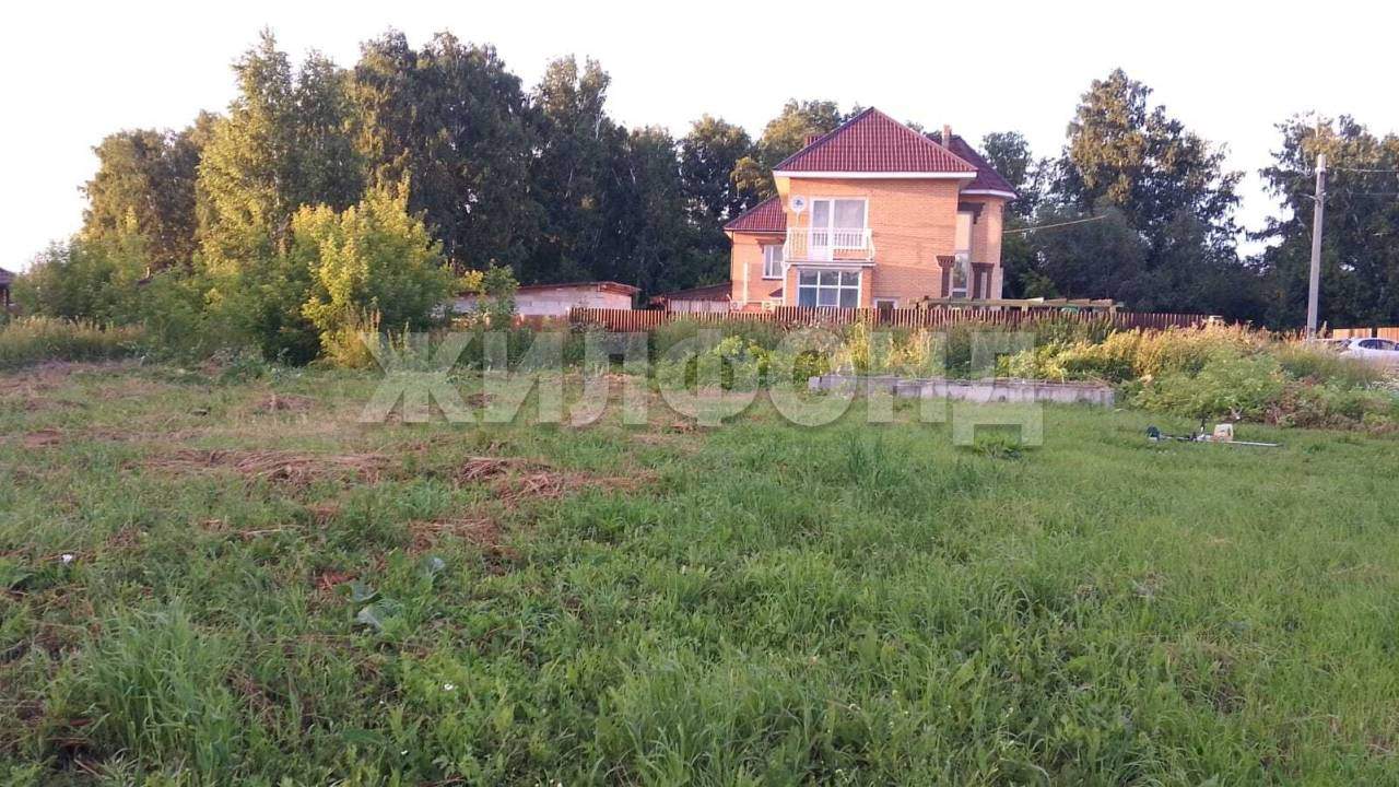 Продам земельный участок 971 м.кв.