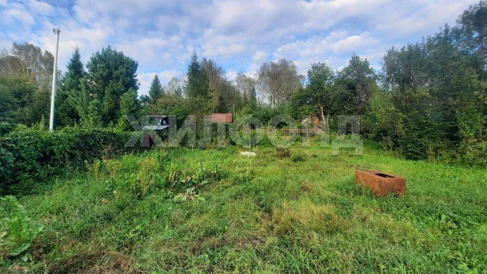 Продам земельный участок 730 м.кв.
