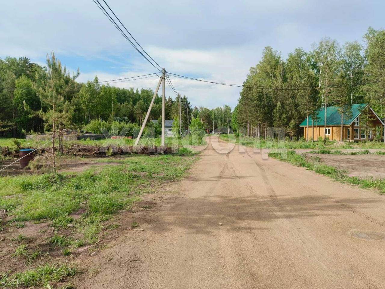 Продам земельный участок 1000 м.кв.
