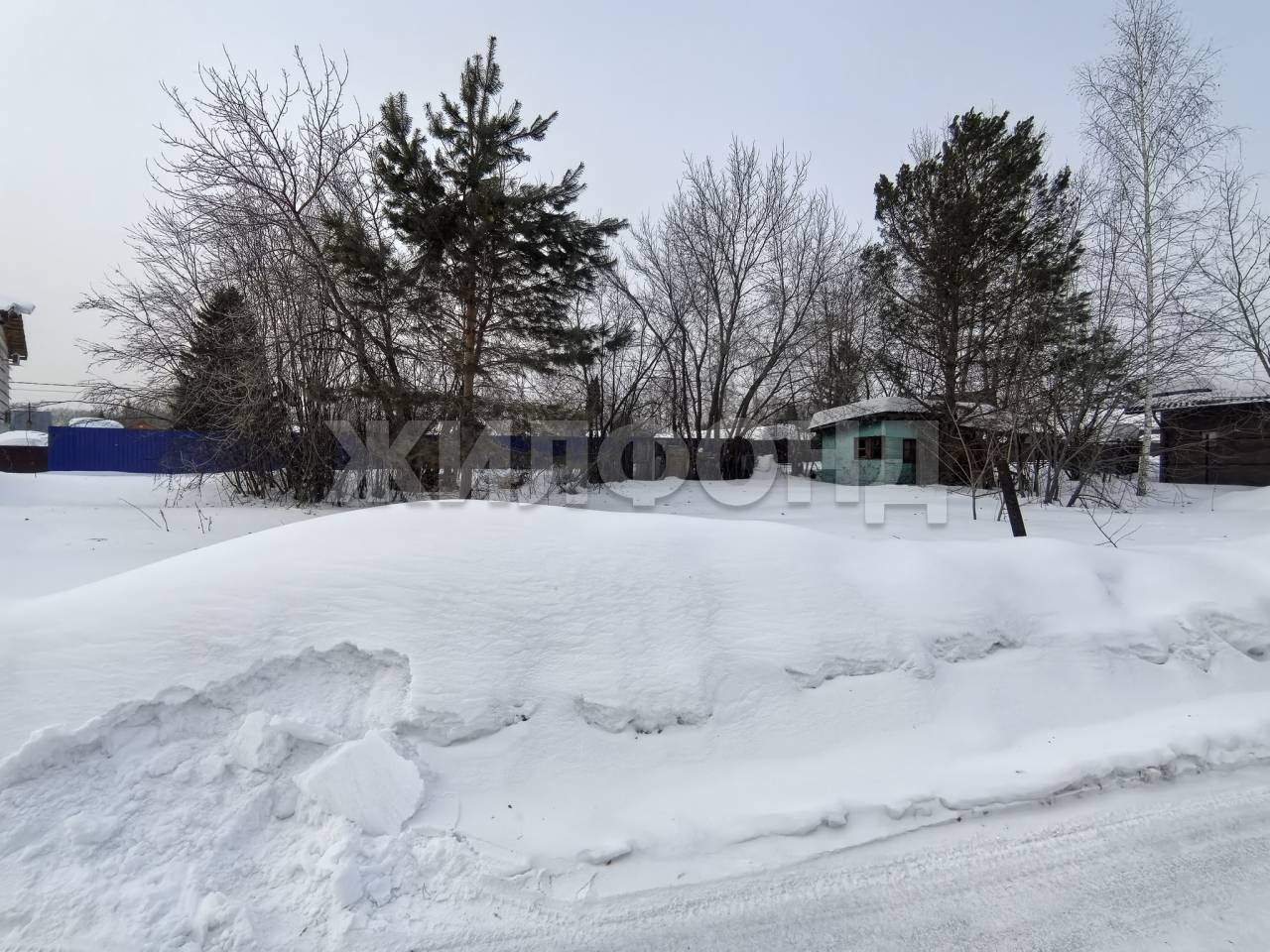 Продам земельный участок 578 м.кв.