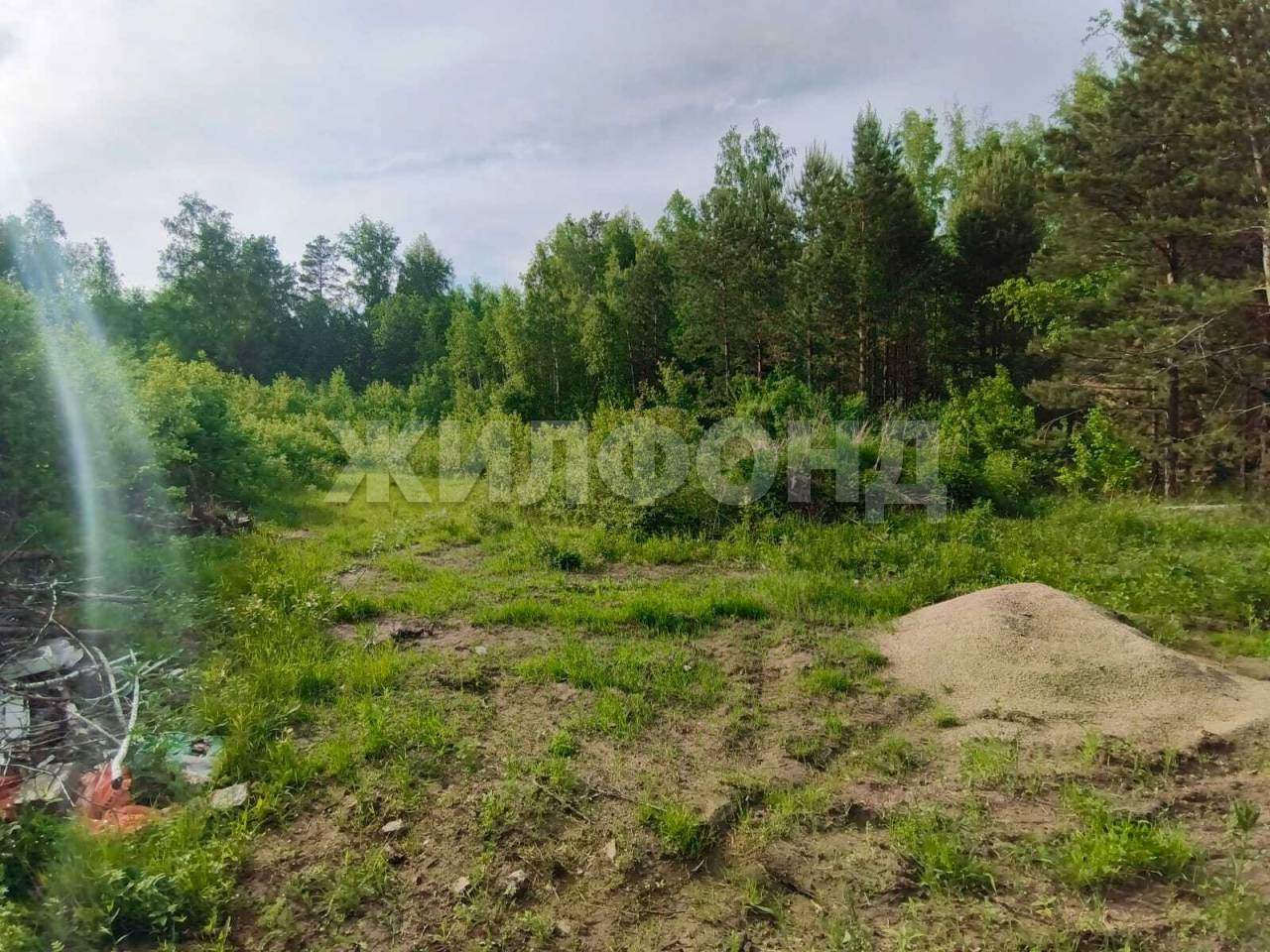 Продам земельный участок 1000 м.кв.